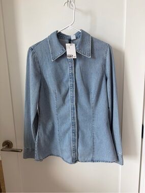 Tapered waist denim buttondown shirt